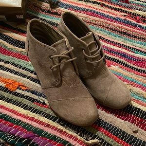 Toms Desert Wedge Bootie
